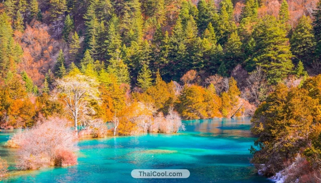 jiuzhaigou-valley-in-autumn